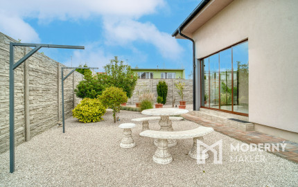 Na predaj rodinný dom s investičným potenciálom v Kostolišti