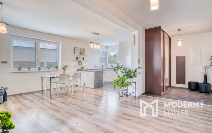 Na predaj rodinný dom s investičným potenciálom v Kostolišti