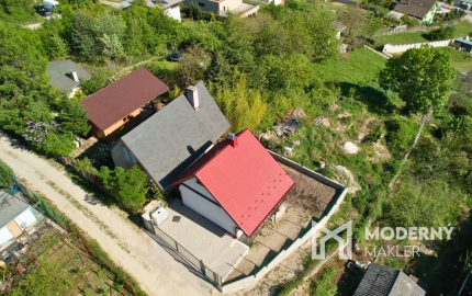 ZNÍŽENÁ CENA:Na predaj chata s panoramatickým výhľadom na Bratislavu