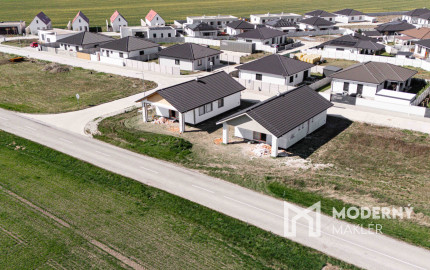 Na predaj rodinný dom v Topoľnici - kvalitné materiály, moderná lokalita