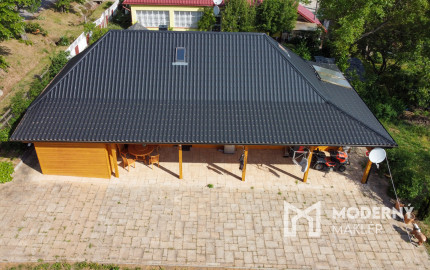 Na predaj útulný rodinný dom v štýle chaty neďaleko Podhájskej
