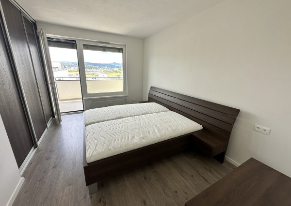 Prenájom luxusného 4izbového bytu s terasou