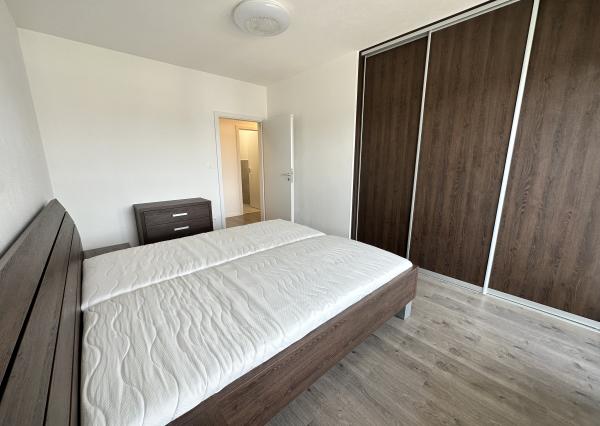 Prenájom luxusného 4izbového bytu s terasou