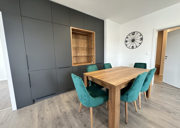 Prenájom luxusného 4izbového bytu s terasou