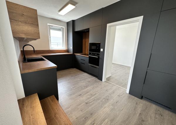 Prenájom luxusného 4izbového bytu s terasou