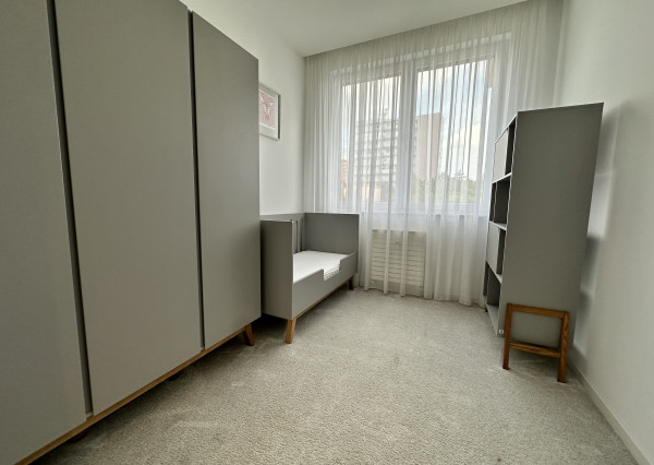 LUXUSNÝ 4 IZBOVÝ, KOMPLETNE ZARIADENÝ BYT, SARATOVSKÁ, TRENČÍN