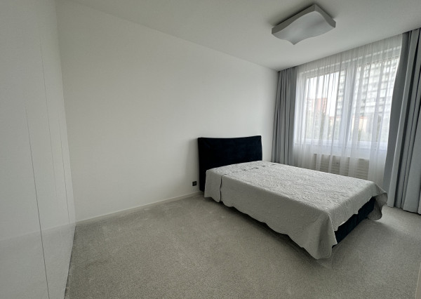 LUXUSNÝ 4 IZBOVÝ, KOMPLETNE ZARIADENÝ BYT, SARATOVSKÁ, TRENČÍN