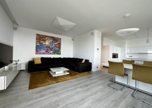 LUXUSNÝ 4 IZBOVÝ, KOMPLETNE ZARIADENÝ BYT, SARATOVSKÁ, TRENČÍN