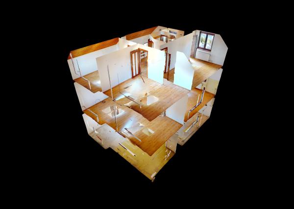 Veľký rodinný dom v pešej dostupnosti do centra mesta v Trenčíne