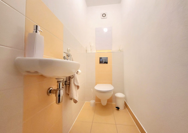 PREDANÝ 2 IZBOVÝ, 65 m2 BYT NA LIPTOVSKEJ ULICI V TRENČÍNE