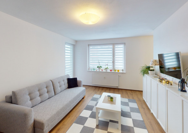 PREDANÝ 2 IZBOVÝ, 65 m2 BYT NA LIPTOVSKEJ ULICI V TRENČÍNE