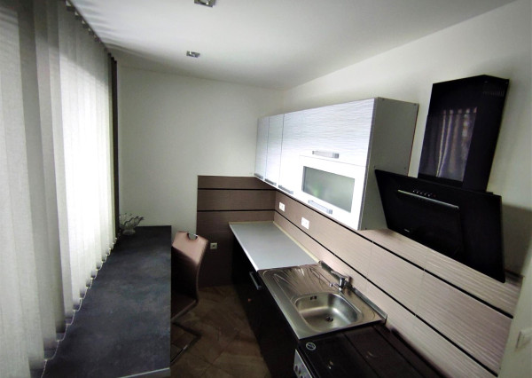 Zrekonštruovaný 3-izbový byt vo výbornej lokalite Nového Mesta nad Váhom