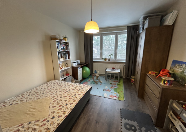 PREDANÝ !!! 3-izbový byt s vlastnou záhradou