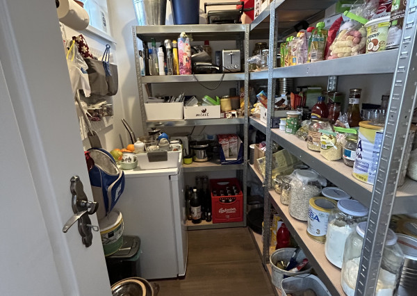 PREDANÝ !!! 3-izbový byt s vlastnou záhradou