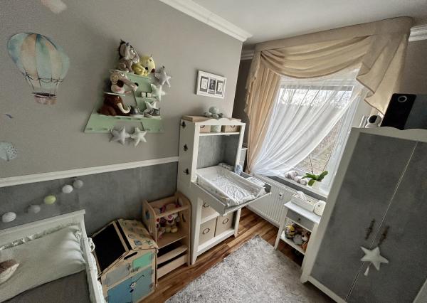 PREDANÝ! Nadštandardné bývanie v byte s vlastnou záhradou, garážou aj vonkajším parkovacím miestom