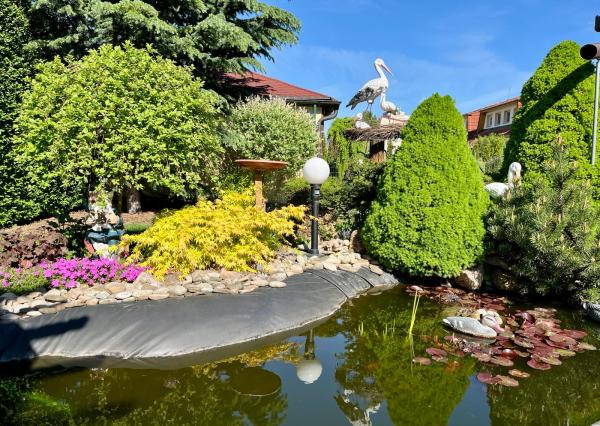 Štvorizbový bungalov s výmerou 162m2 na pozemku 1010 m2, v bezpečnom uzavretom komplexe v centre mesta