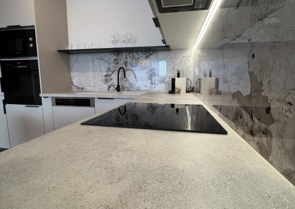 Na prenájom novostavba moderného, kompletne zariadeného 2izb bytu na Tramínovej ul. v Trenčíne.