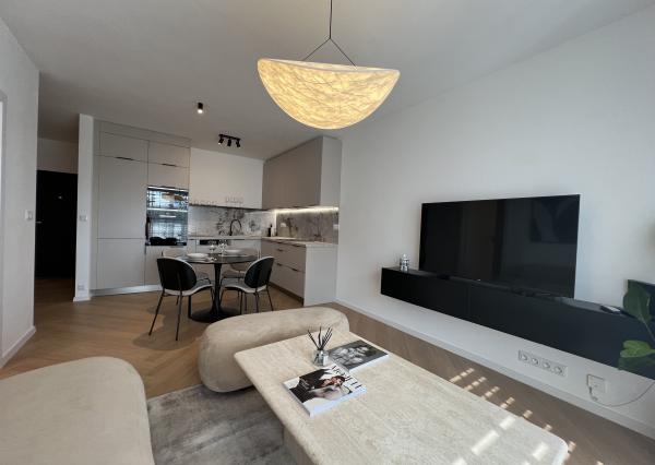 Na prenájom novostavba moderného, kompletne zariadeného 2izb bytu na Tramínovej ul. v Trenčíne.