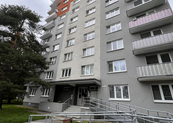 Už len 2 TÝŽDNE  v ponuke!!!3 izbový byt na predaj Sihoť II, Trenčín