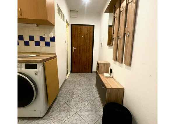 Prenájom 1 izbového bytu, Juh, Trenčín