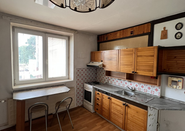 3+1 izbový byt vyhodný na rekonštrukciu, Nemšová