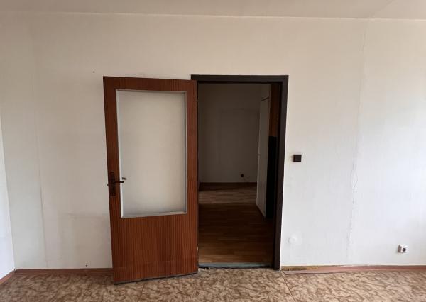 3+1 izbový byt vyhodný na rekonštrukciu, Nemšová