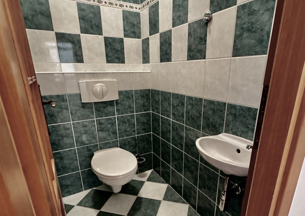 PREDAJ! 3 izbový byt s terasou, v rodinnom dome v centre