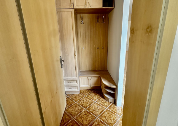 PREDAJ! 3 izbový byt s terasou, v rodinnom dome v centre