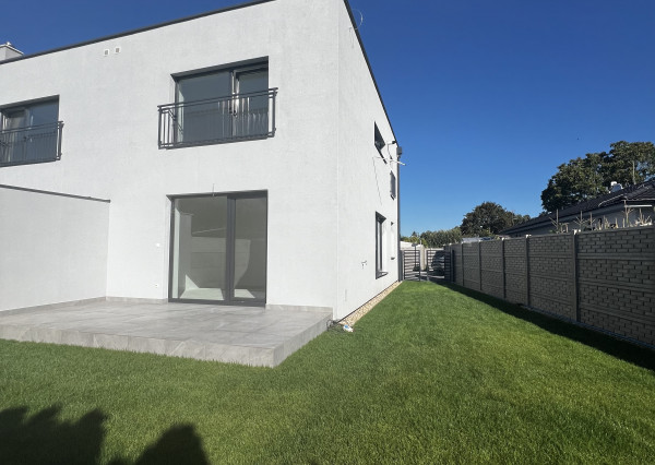 Na predaj novostavba RD s pekným pozemkom v Gabčíkove