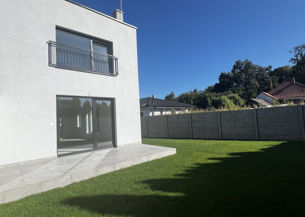 Na predaj novostavba RD s pekným pozemkom v Gabčíkove