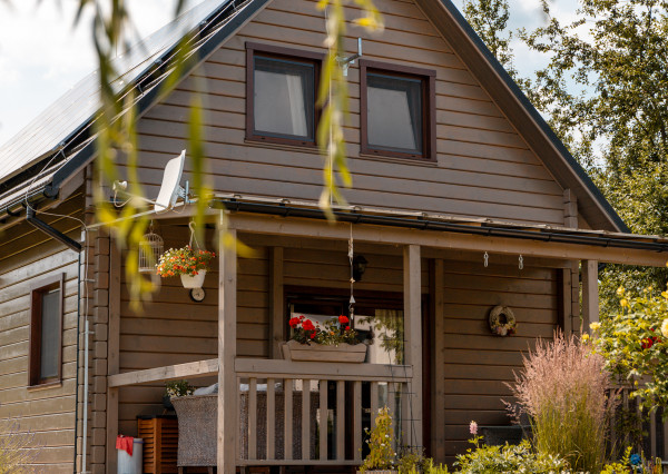 Drevenica, novostavba v obci Cimenná, v srdci prírody