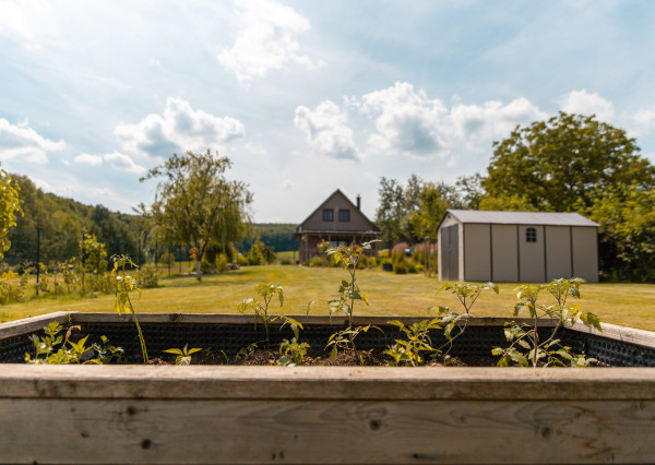 Drevenica, novostavba v obci Cimenná, v srdci prírody