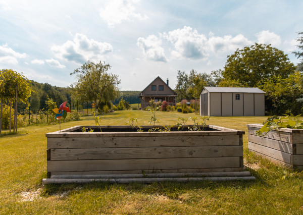 Drevenica, novostavba v obci Cimenná, v srdci prírody