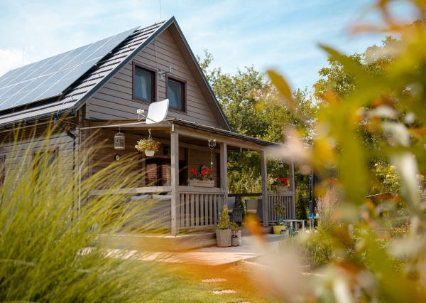 Drevenica, novostavba v obci Cimenná, v srdci prírody