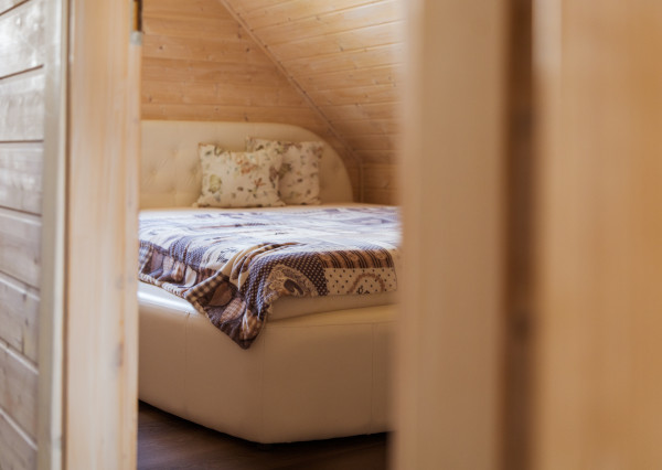 Drevenica, novostavba v obci Cimenná, v srdci prírody