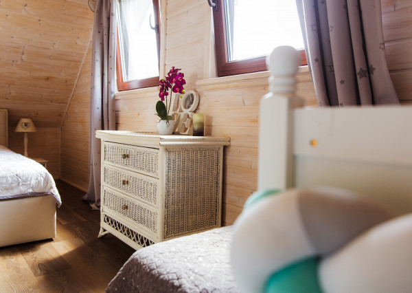 Drevenica, novostavba v obci Cimenná, v srdci prírody