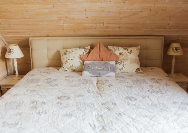 Drevenica, novostavba v obci Cimenná, v srdci prírody