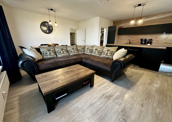 Predaj útulného zariadeného 3-izb. bytu s veľkou terasou