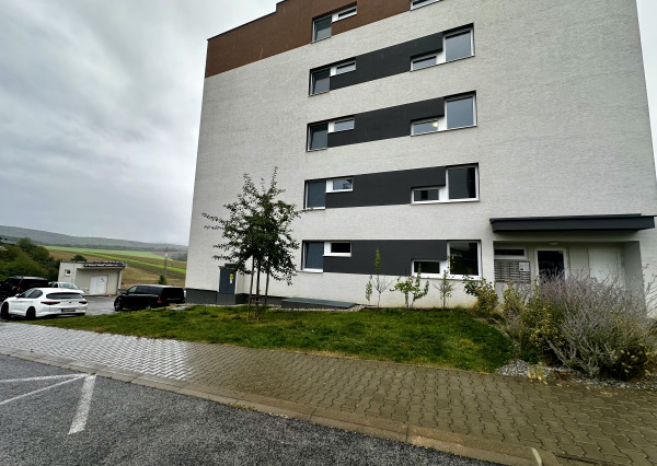 Predaj útulného zariadeného 3-izb. bytu s veľkou terasou