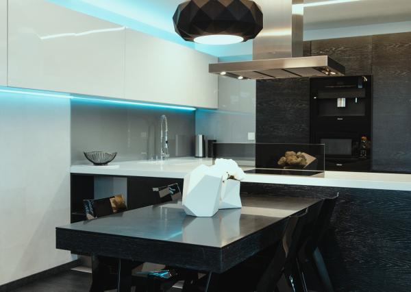 Prenájom 4izb bytu v centre Trenčína s terasou a parkovaním.