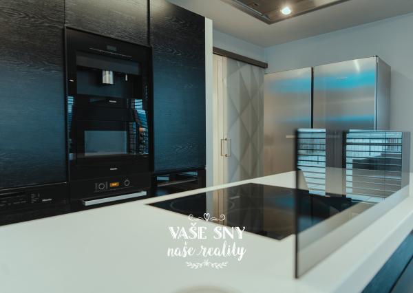 Prenájom 4izb bytu v centre Trenčína s terasou a parkovaním.