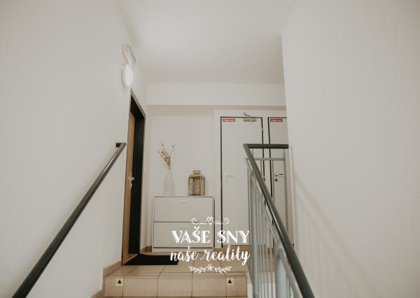 Prenájom 4izb bytu v centre Trenčína s terasou a parkovaním.