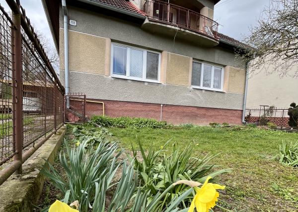 Rodinný dom v Trenčianskych Stankovciach na rovinatom pozemku 25x60m