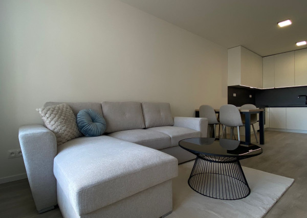 Krásne zariadený dvojizbový byt na ulici Hanzlíkovská