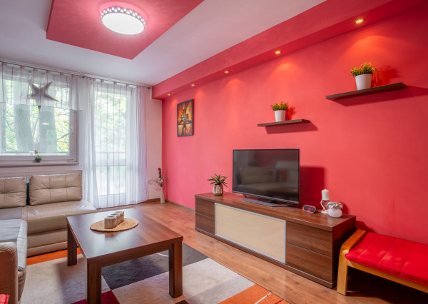 Na prenájom priestranný 3-izbový byt vo vyhľadávanej časti Ružinova