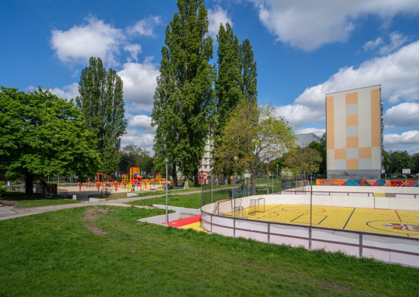 Na prenájom priestranný 3-izbový byt vo vyhľadávanej časti Ružinova