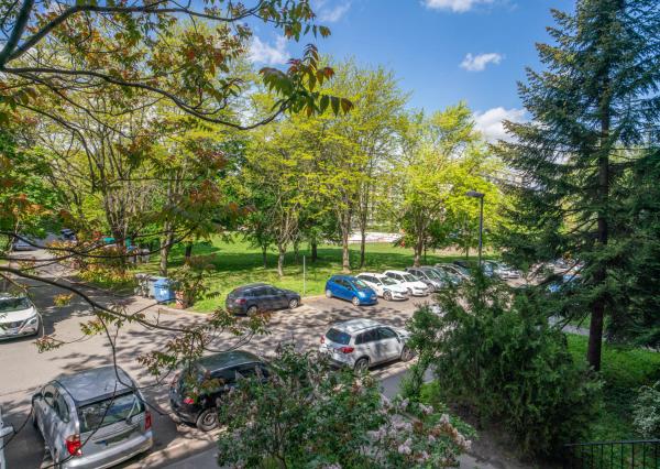 Na prenájom priestranný 3-izbový byt vo vyhľadávanej časti Ružinova