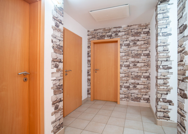 Na predaj záhradná chata vhodná na celoročné bývanie v obci Kuchyňa