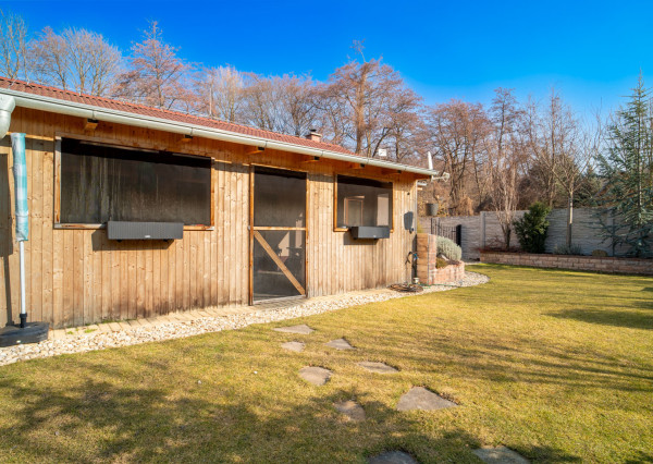 Na predaj záhradná chata vhodná na celoročné bývanie v obci Kuchyňa