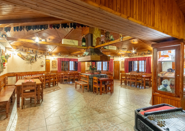 Na predaj jedinečná Zbojnícka koliba s bohatou históriou v Starej Lesnej